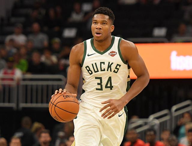 女排欧冠四强赛首回合：朱婷18分助科内利亚诺队占得先机.