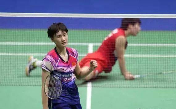 决定继续留 决定继续留