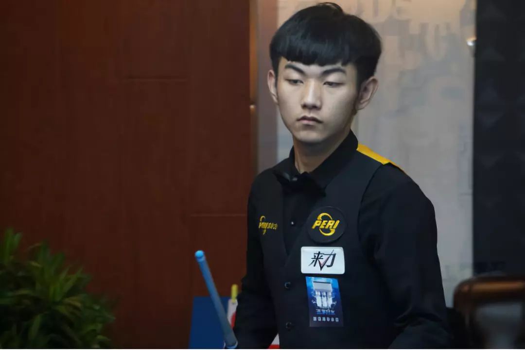 范佩西：被淘汰后每个人都很失望，但我们在欧联