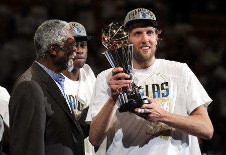 三消息！东契奇特训接球投，爱德华兹首启中国行，罗斯球衣退役定档2026