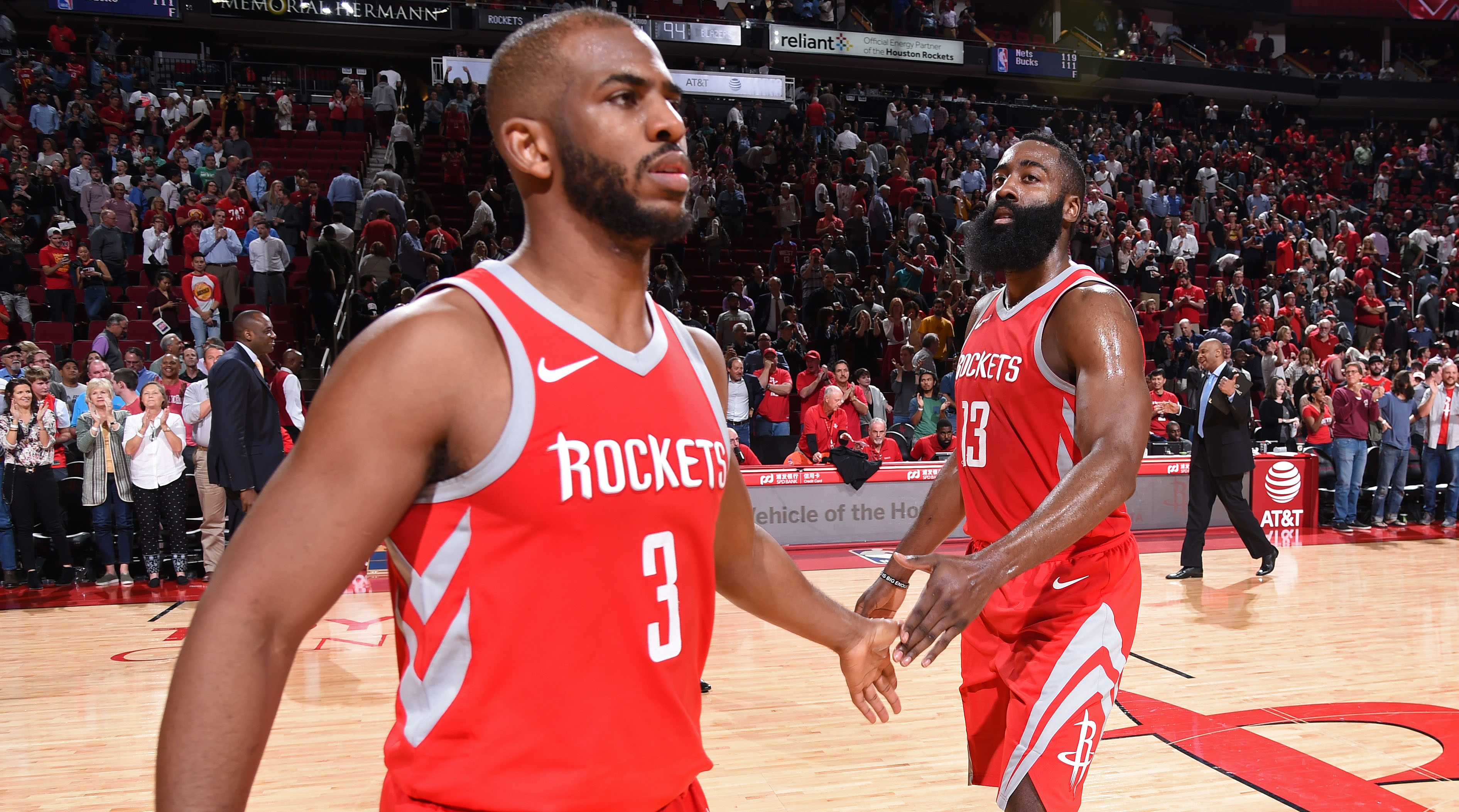 持续传来的 持续传来的